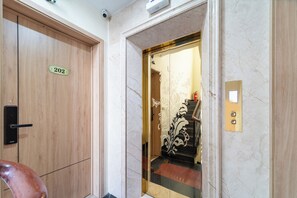 エレベーター