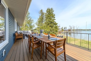 Upper deck dining and seating areas.