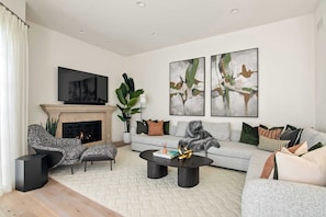 Cozy Living Space w/ Fireplace