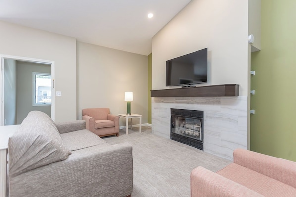 ET living room - 1 sofabed