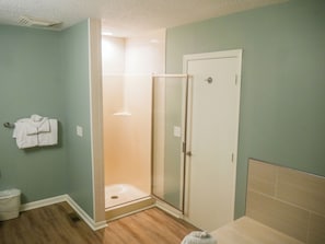 Luxury Hall Bath