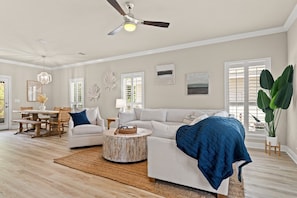 9-web-or-mls-305 Tropical Vreeze Dr016