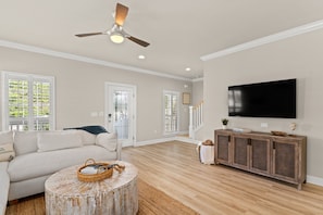 11-web-or-mls-305 Tropical Vreeze Dr018