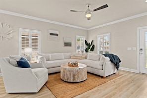 10-web-or-mls-305 Tropical Vreeze Dr017
