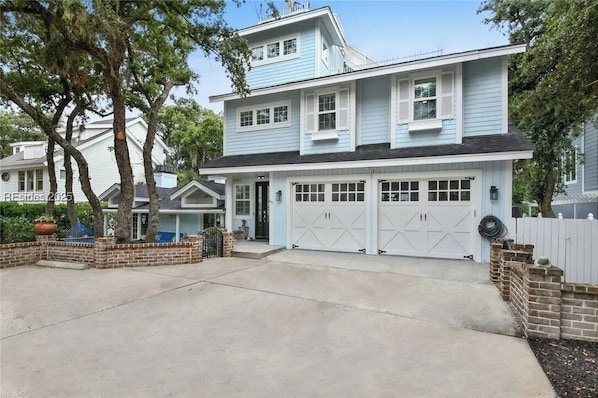 62 Dune Lane in North Forest Beach