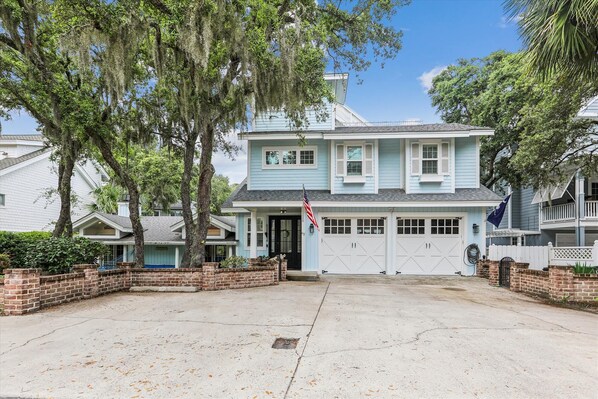 62 Dune Lane in North Forest Beach