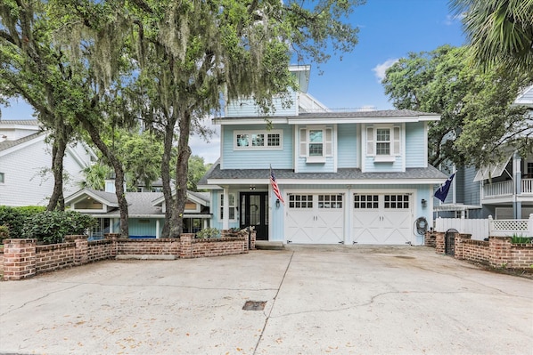 62 Dune Lane in North Forest Beach