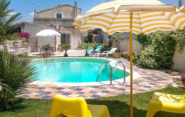pool