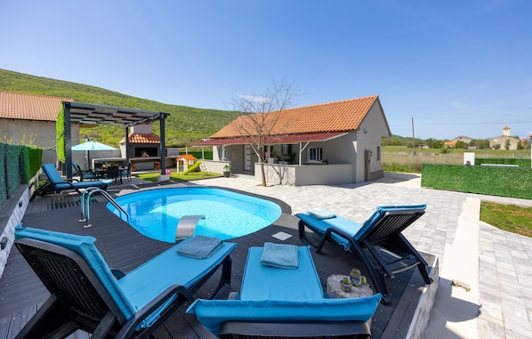pool
