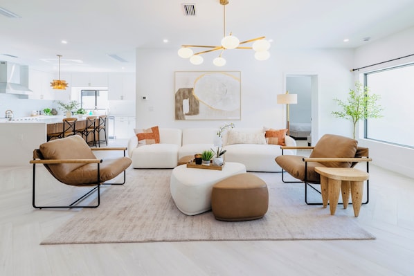 Bright, modern, and designed for comfort—your 5-star Miami getaway starts here!