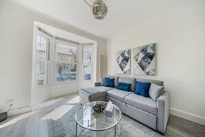 Living room with Sofa Bed