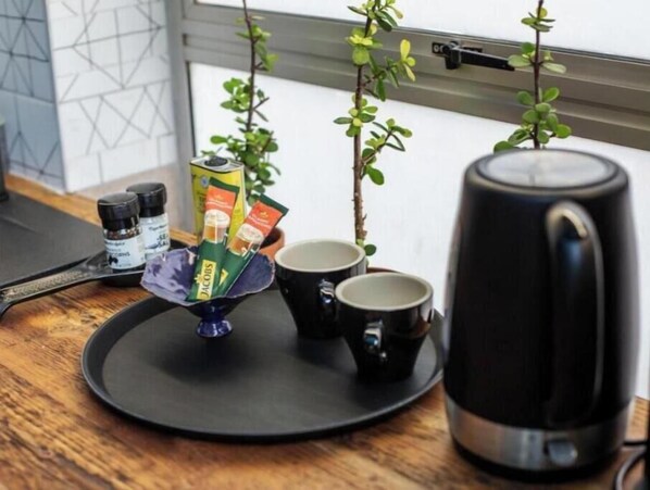 Kaffee und/oder Kaffeemaschine