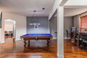 Spielezimmer