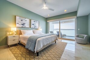 Junior Master Beachfront Bedroom King Bed