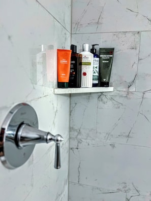 Bathroom amenities