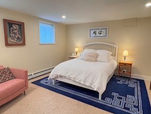 Bedroom with Queen Bed 