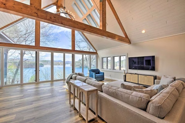 Glenville Vacation Rental | 4BR | 4.5BA | Stairs Required for Access