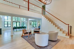 Sitting Room | Free WiFi | Warm Entrance