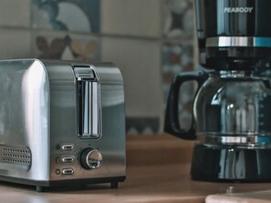 Kaffee und/oder Kaffeemaschine