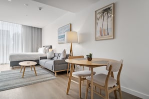 Living/Dining Area