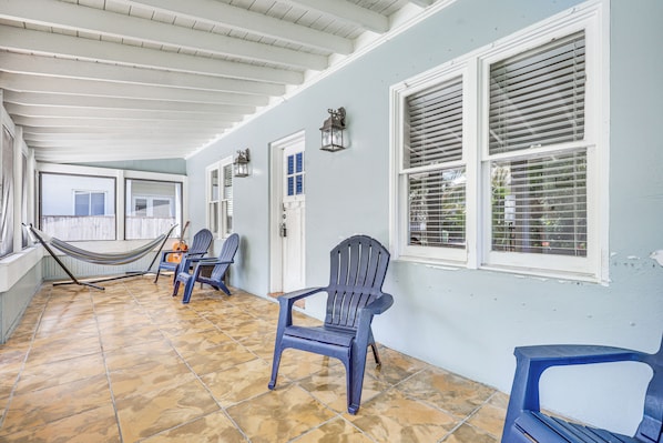 Fort Lauderdale Vacation Rental | 2BR | 1BA | 1,545 Sq Ft | 3 Steps Required