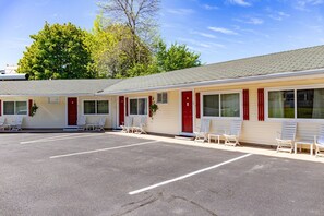 Rooms and Parking