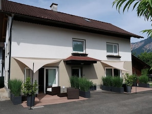 Fact Apartments