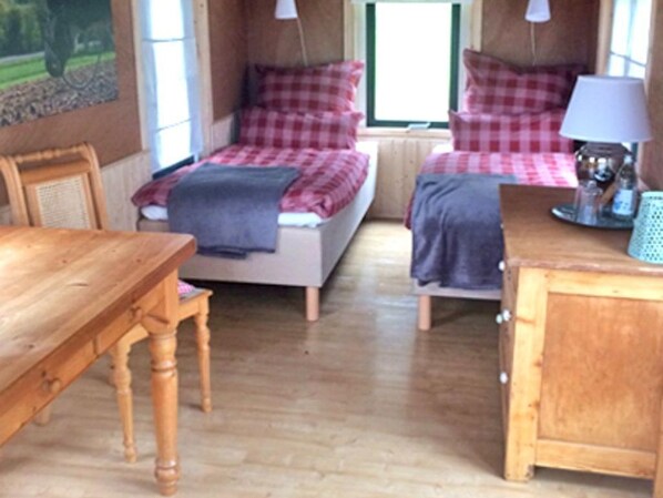 Eselwandern Eifel, Ferienwohnung u. Schäferwagen