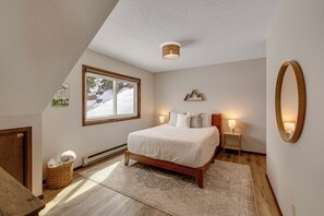 Bedroom with queen bed