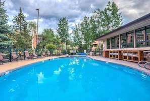 Canyon Creek - Heated Pool