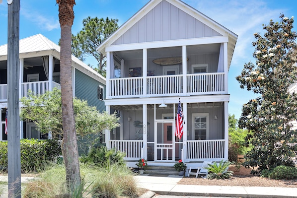Barefoot Cottage B-12 Sea La Vie