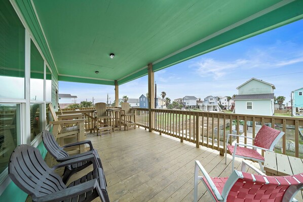 Welcome To Sunny Beach House