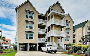 Island Villas Building 3 Jan Street