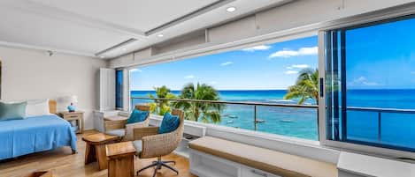 Lounge or dine with unmatched views of the Pacific—this oceanfront perch is perfect for morning meditation or evening wine.