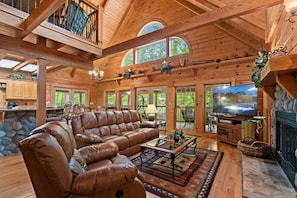 Furniture, Indoors, Living Room, Hardwood, Screen