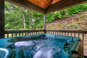 Bain à remous extérieur