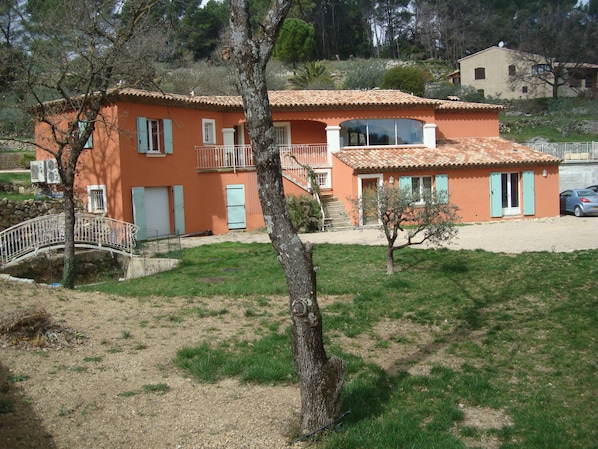Esterni