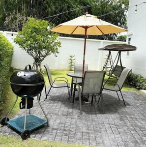 屋外ダイニングエリア