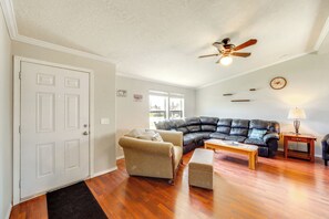 Living Room | Central A/C & Heating