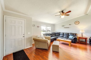 Living Room | Central A/C & Heating