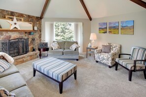 Main Living Room | 2-Story Home | Central A/C & Heating | Fireplace