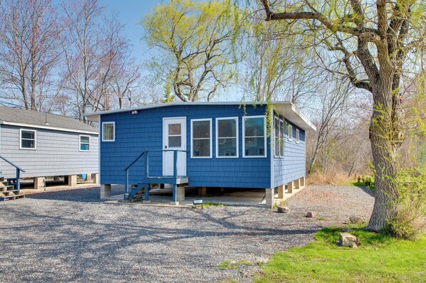 York Vacation Rental | 3BR | 1BA | 1,066 Sq Ft | 6 Steps to Enter