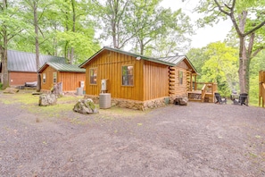 Parking | Driveway (2 Vehicles) | RV/Trailer Parking Nearby