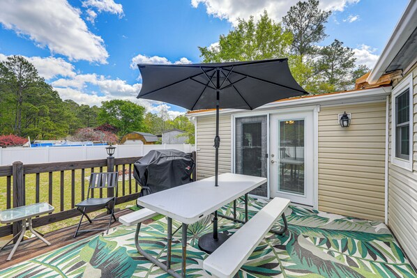 Swansboro Vacation Rental | 3BR | 2BA | Steps Required | 1,800 Sq Ft
