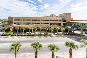 3ClubWyndhamPanamaCityBeach_exteriors-001