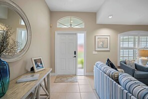 Foyer/ front entrance