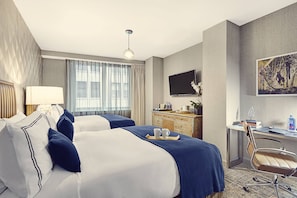 2 Queen size beds