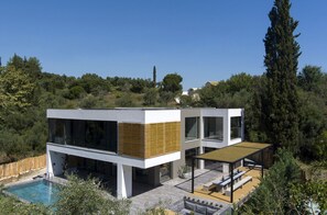 property side view