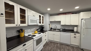 Full Kitchen