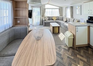 Platinum Caravan (Pet) - Waldegraves Holiday Park, Colchester